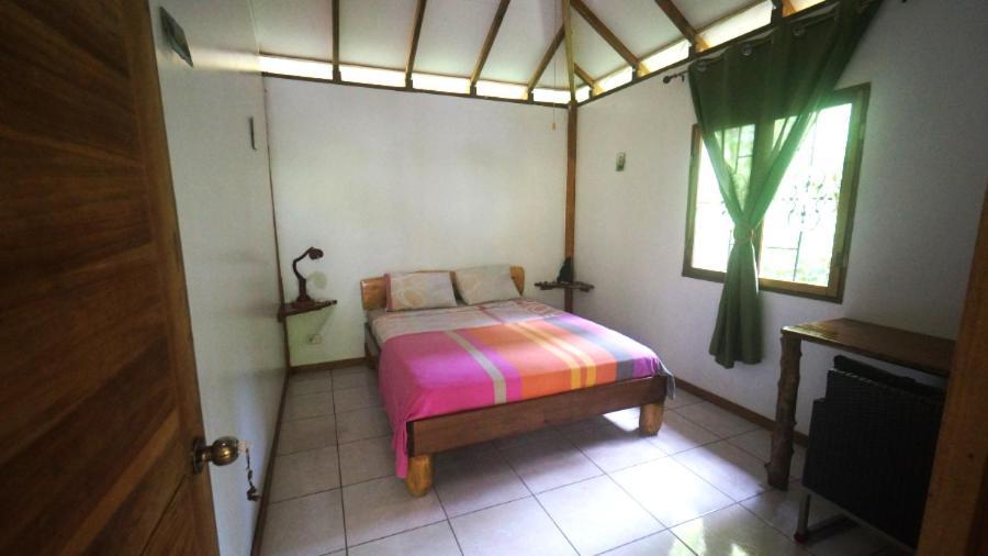 Casa De Los Amigos Caribena Cahuita Eksteriør billede